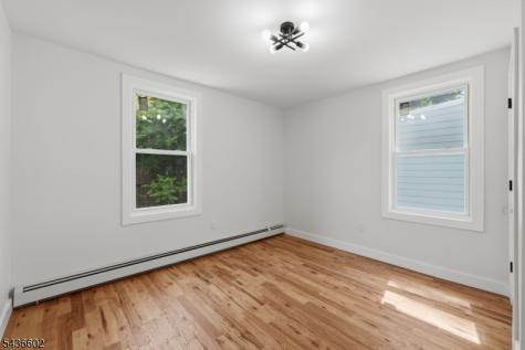 203 Hansbury Avenue Newark NJ 07112