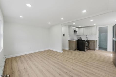 203 Hansbury Avenue Newark NJ 07112