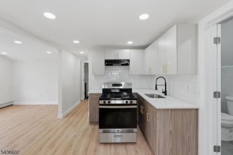 203 Hansbury Avenue Newark NJ 07112