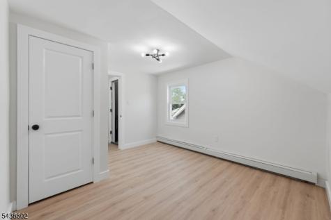 203 Hansbury Avenue Newark NJ 07112
