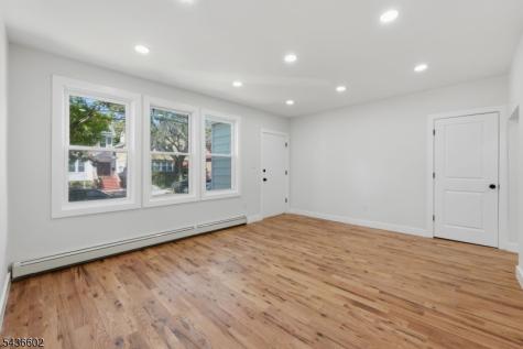 203 Hansbury Avenue Newark NJ 07112