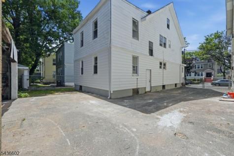 203 Hansbury Avenue Newark NJ 07112