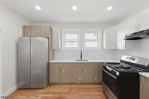 203 Hansbury Avenue Newark NJ 07112