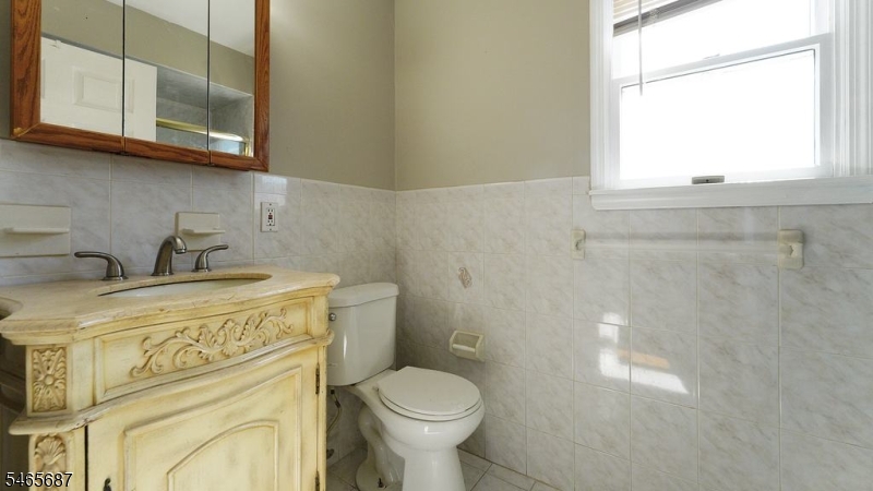 589 Cherry Street Elizabeth NJ 07208
