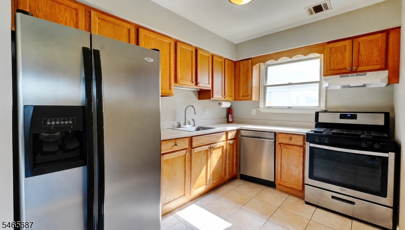 589 Cherry Street Elizabeth NJ 07208
