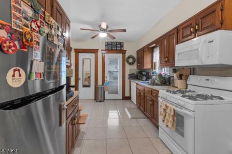 179 Dewey Avenue Totowa NJ 07512