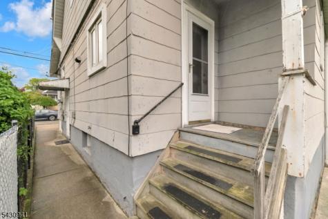 179 Dewey Avenue Totowa NJ 07512