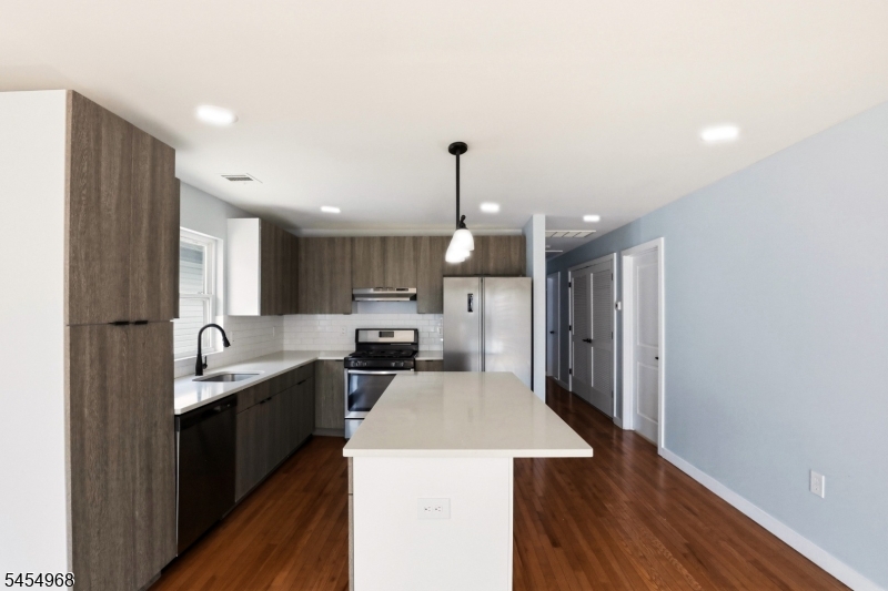 741 Seaport Drive Elizabeth NJ 07201