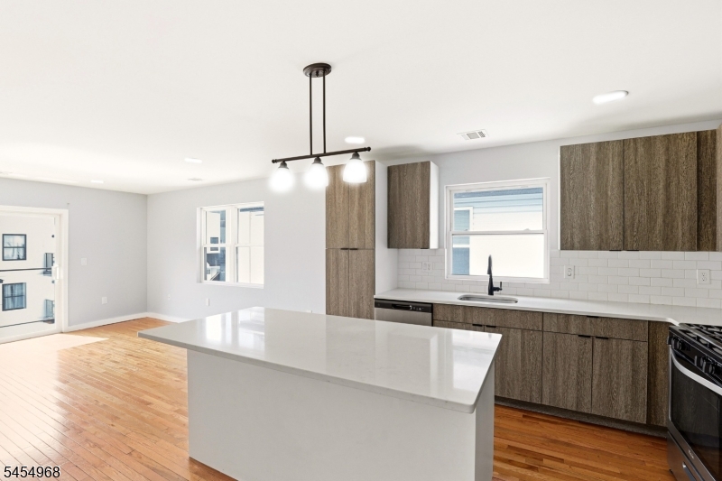 741 Seaport Drive Elizabeth NJ 07201