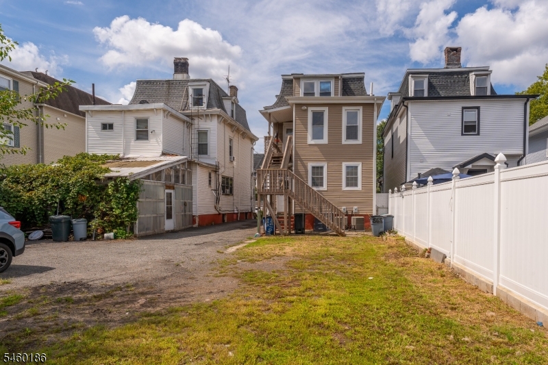 565 Madison Avenue Elizabeth NJ 07201