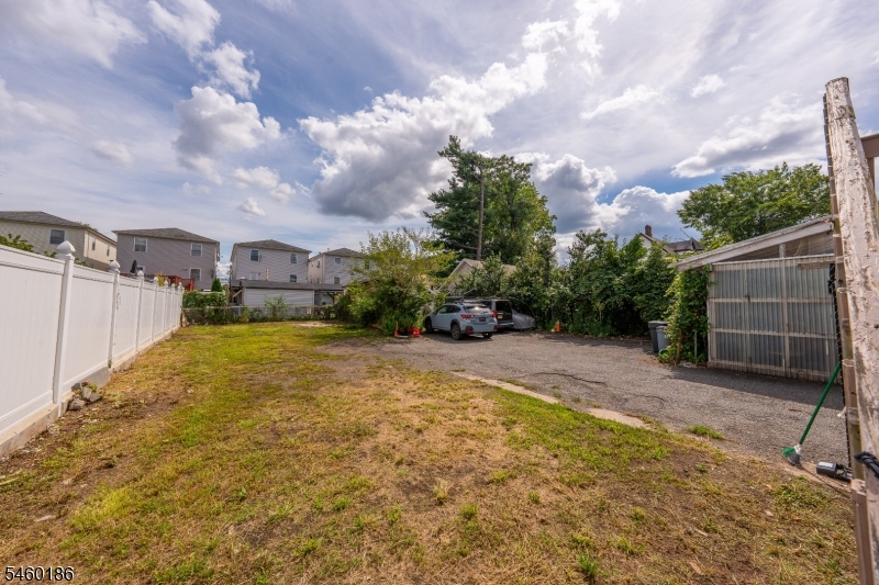 565 Madison Avenue Elizabeth NJ 07201