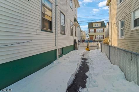 168 Carolina Avenue Irvington NJ 07111