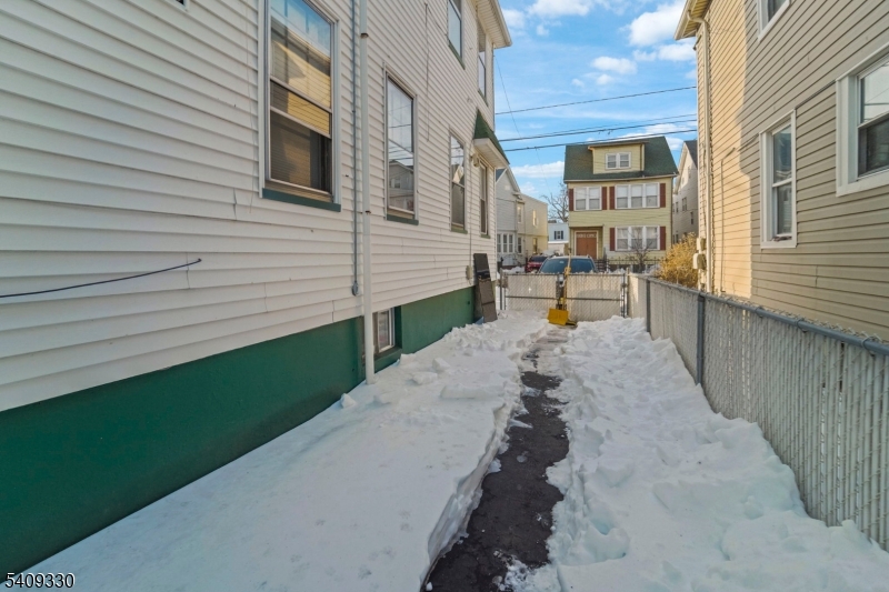 168 Carolina Avenue Irvington NJ 07111