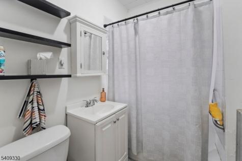 168 Carolina Avenue Irvington NJ 07111