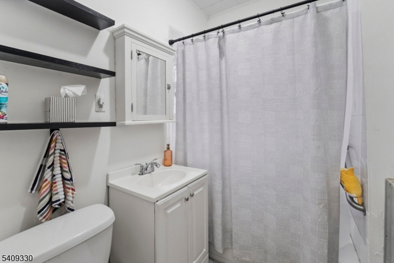 168 Carolina Avenue Irvington NJ 07111