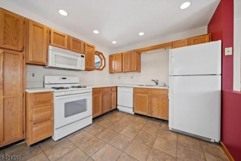 125 Merritt Avenue Bergenfield NJ 07621