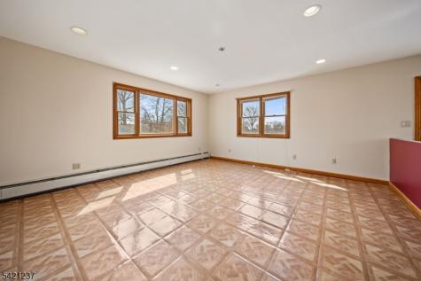 125 Merritt Avenue Bergenfield NJ 07621