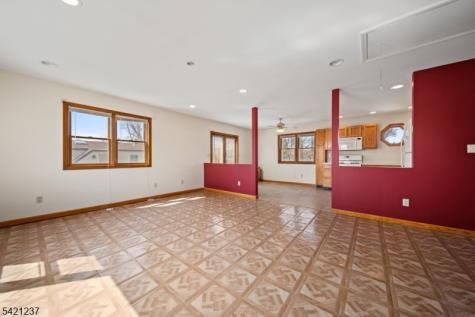 125 Merritt Avenue Bergenfield NJ 07621