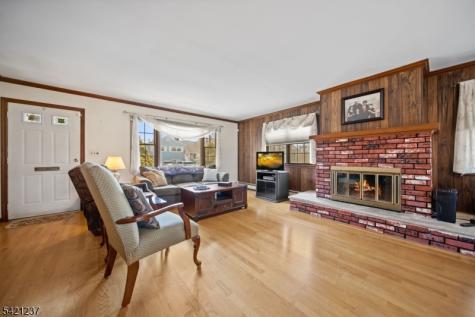 125 Merritt Avenue Bergenfield NJ 07621