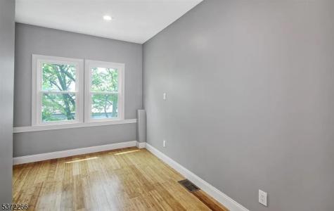 104 Yale Avenue Jersey City NJ 07304