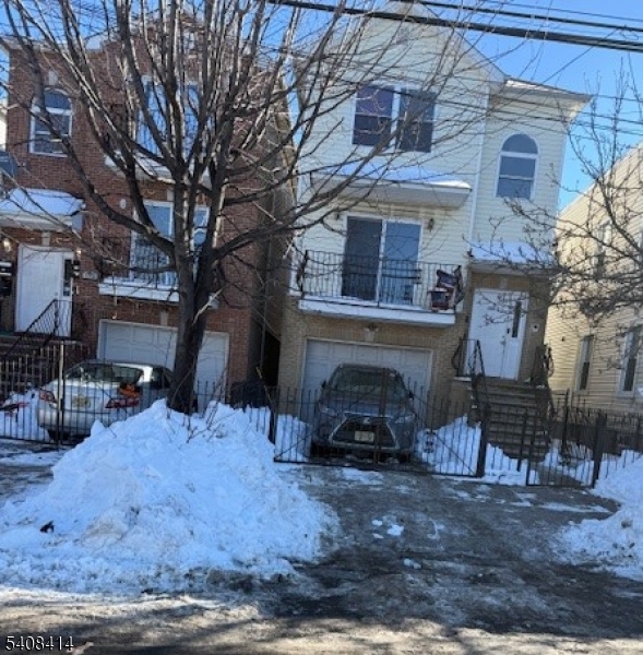 194 S 8th Street Newark NJ 07103