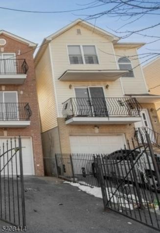 194 S 8th Street Newark NJ 07103