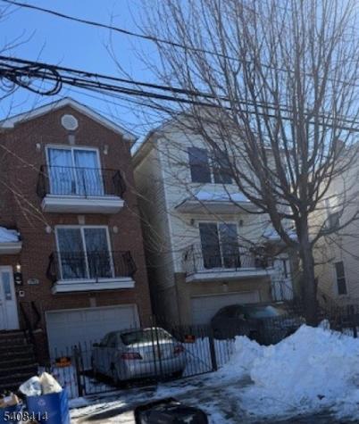 194 S 8th Street Newark NJ 07103