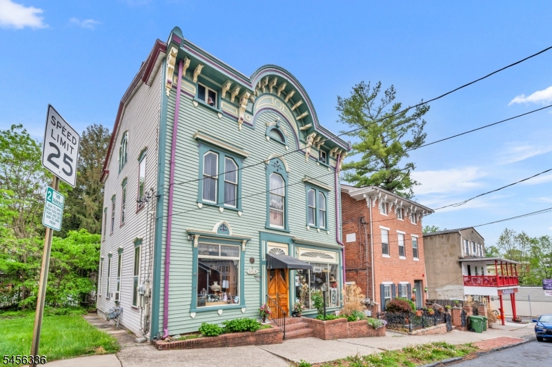 16 Greenwich Street Belvidere NJ 07823