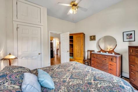 16 Greenwich Street Belvidere NJ 07823