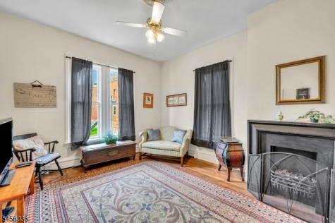 16 Greenwich Street Belvidere NJ 07823