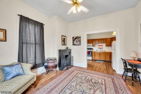 16 Greenwich Street Belvidere NJ 07823