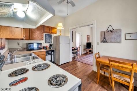 16 Greenwich Street Belvidere NJ 07823