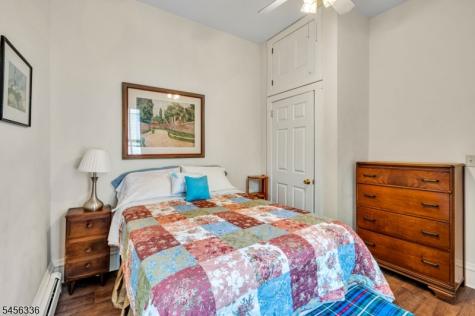 16 Greenwich Street Belvidere NJ 07823