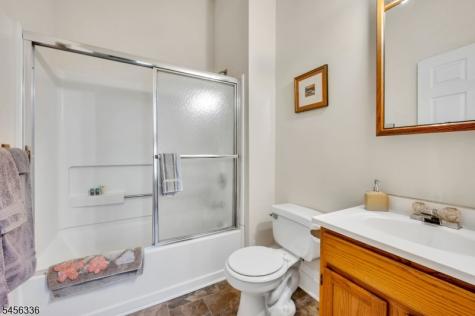 16 Greenwich Street Belvidere NJ 07823