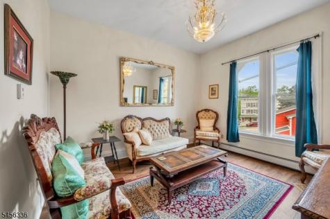 16 Greenwich Street Belvidere NJ 07823