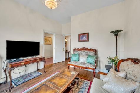 16 Greenwich Street Belvidere NJ 07823