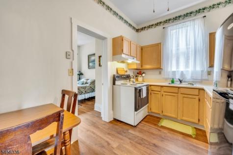 16 Greenwich Street Belvidere NJ 07823