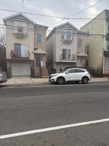 926 Bergen Street Newark NJ 07112