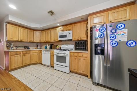 165 S Clinton Street East Orange NJ 07018