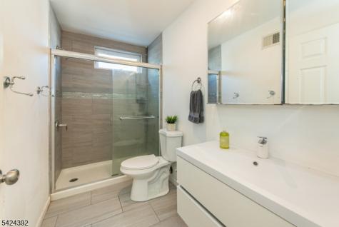 543 Livingston Street Elizabeth NJ 07206