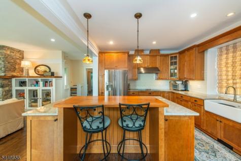 121 Maxim Drive Hopatcong NJ 07843