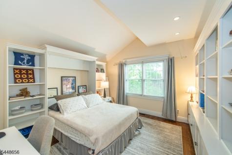121 Maxim Drive Hopatcong NJ 07843