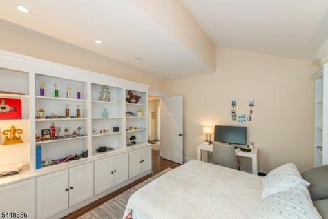 121 Maxim Drive Hopatcong NJ 07843