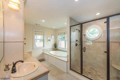 121 Maxim Drive Hopatcong NJ 07843