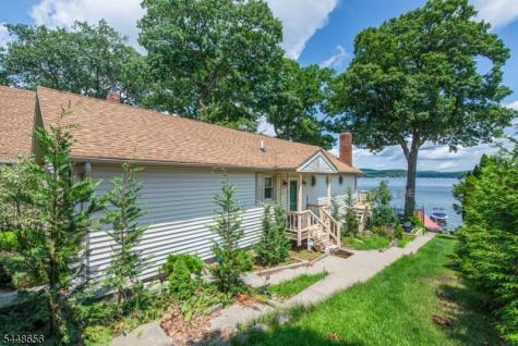 121 Maxim Drive Hopatcong NJ 07843