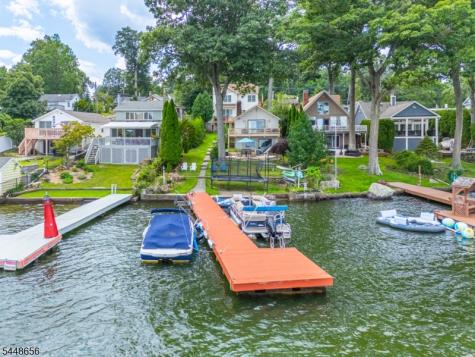 121 Maxim Drive Hopatcong NJ 07843