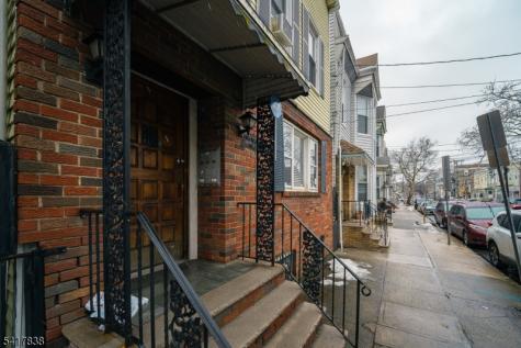 390 Lafayette Street Newark NJ 07105