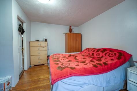 390 Lafayette Street Newark NJ 07105
