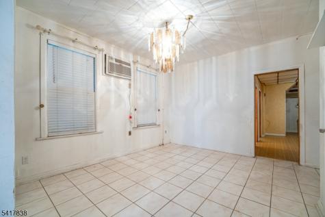 390 Lafayette Street Newark NJ 07105