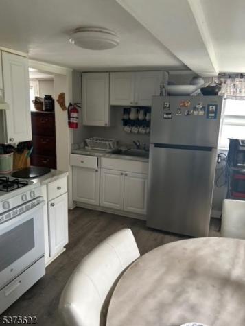 106 W Somerset Street Raritan NJ 08869